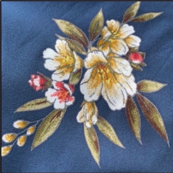 Forever 21 floral top flow loose fit Blouse Small - Picture 4 of 11